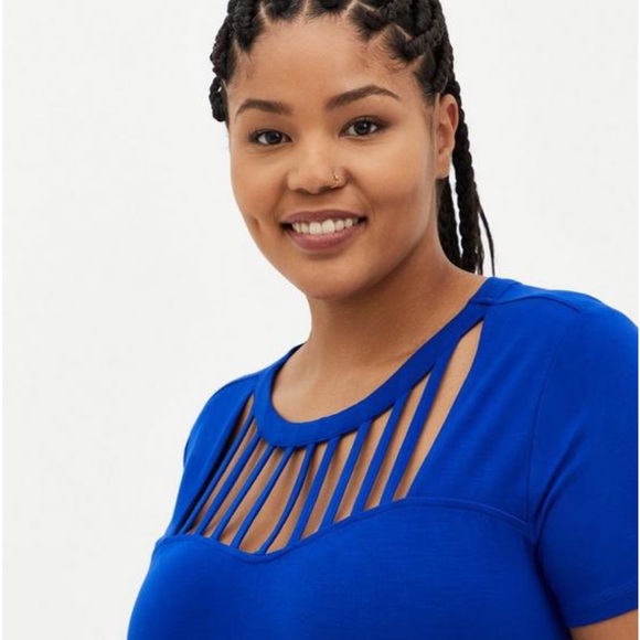 Super Soft crewneck with vertical slash tee - Picture 3 of 8